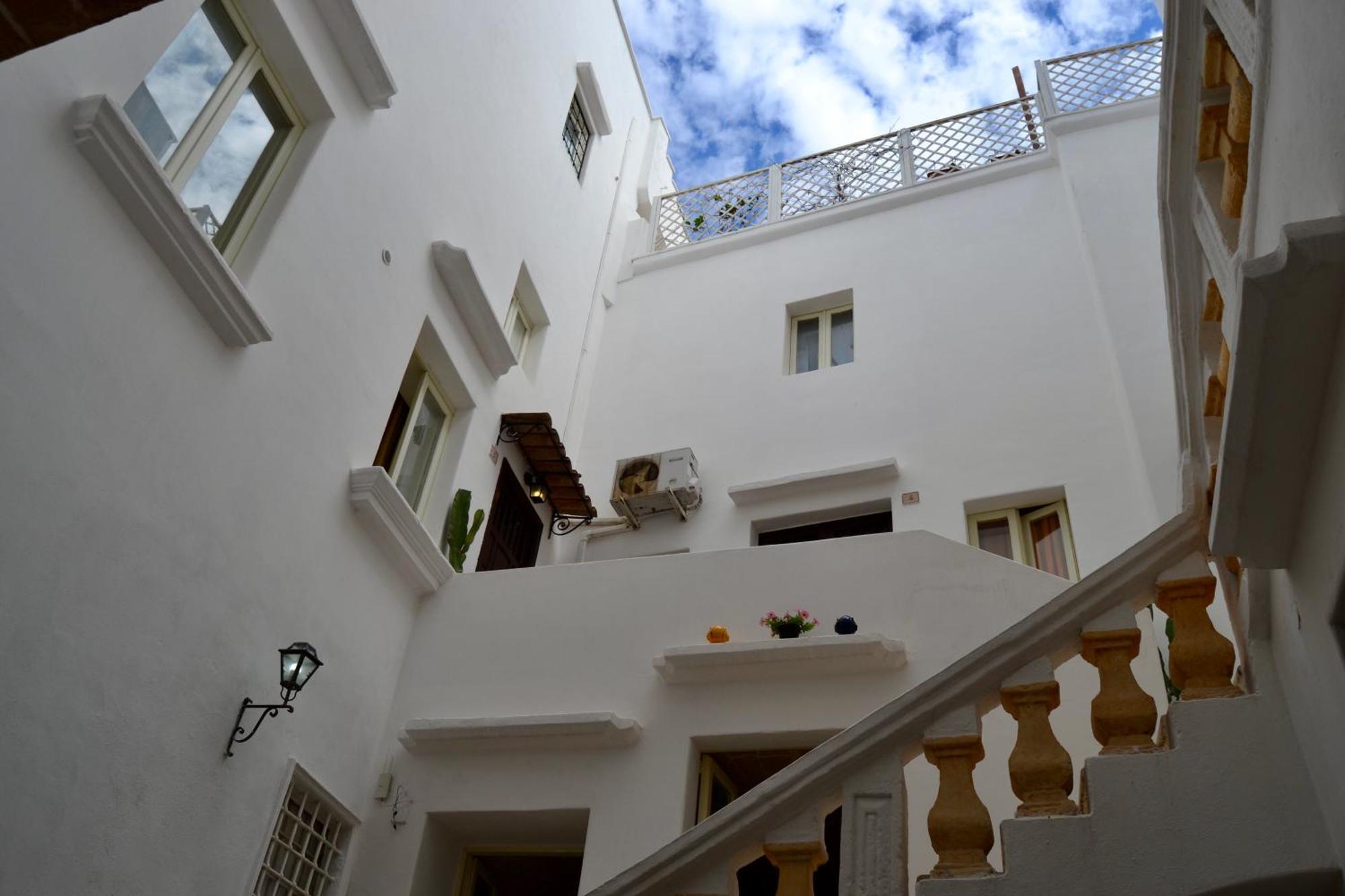 Kallistos Suites & Apartments Gallipoli Dış mekan fotoğraf