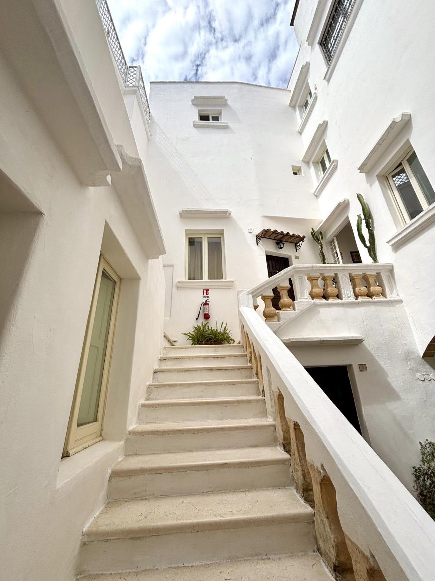 Kallistos Suites & Apartments Gallipoli Dış mekan fotoğraf
